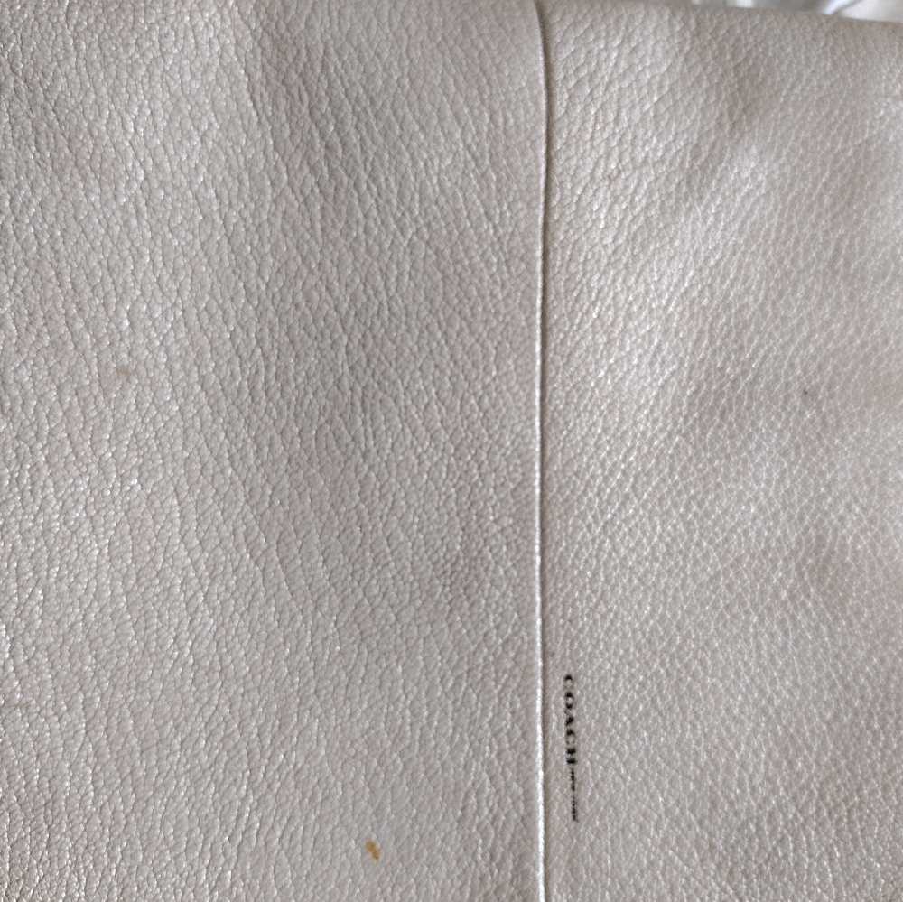 Coach shoulder bag. - Picture 5 of 14
